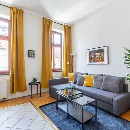 Downtown Cozy Home In The Gozsdu Garden Budapeste Exterior foto